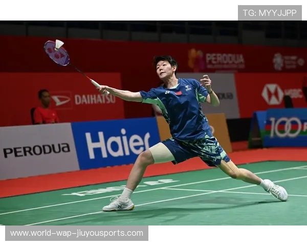 羽毛球亚团赛韩千禧防守回合拉长，多次救球引掌声